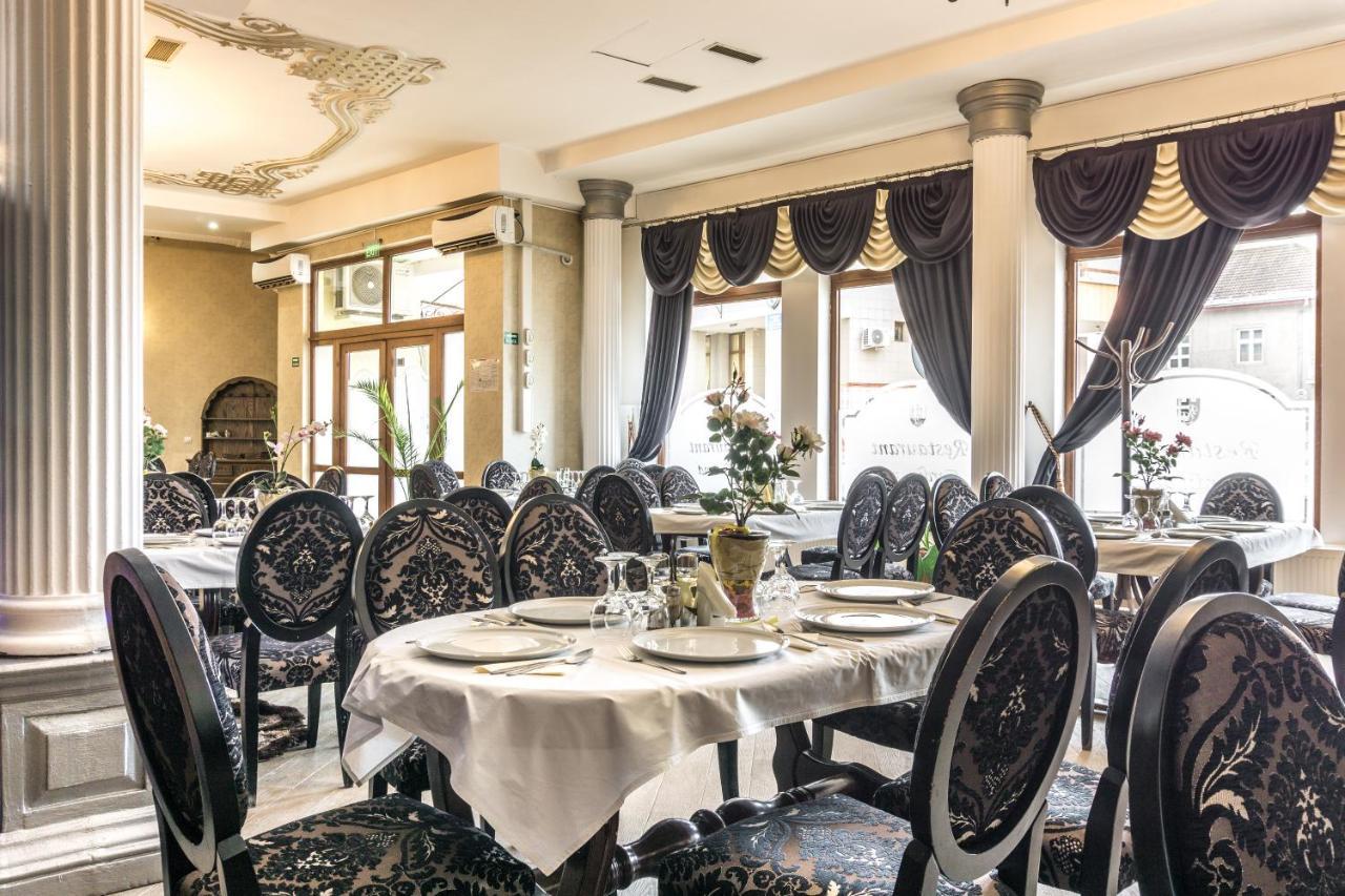 Hotel Ferdinand Хацег Екстер'єр фото