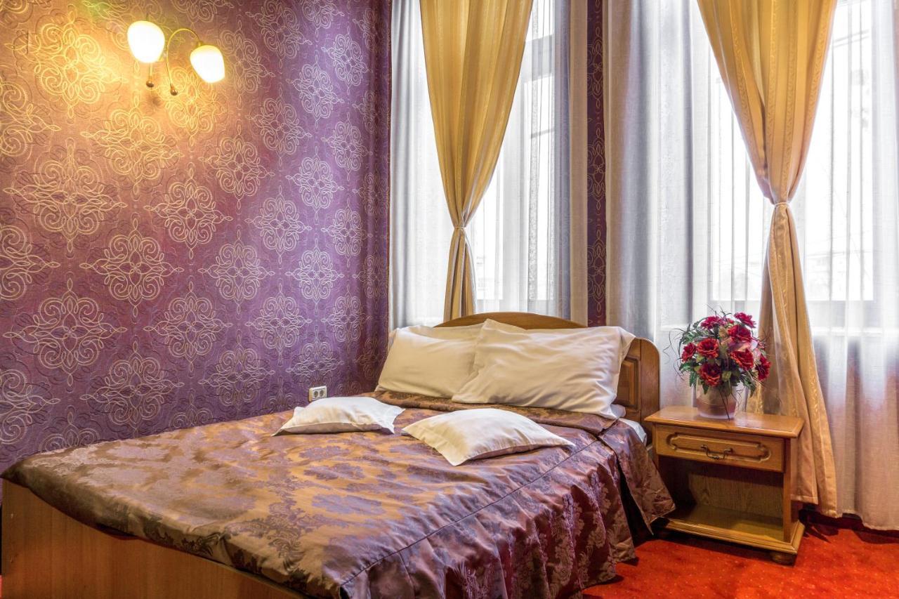 Hotel Ferdinand Хацег Екстер'єр фото